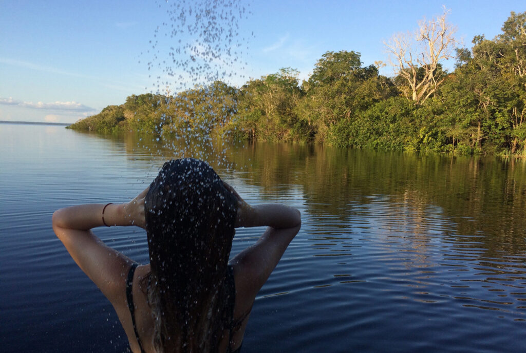 Enjoy-1 Amazon EcoBoat - Mirror-like flooded rainforest in the Rio Negro